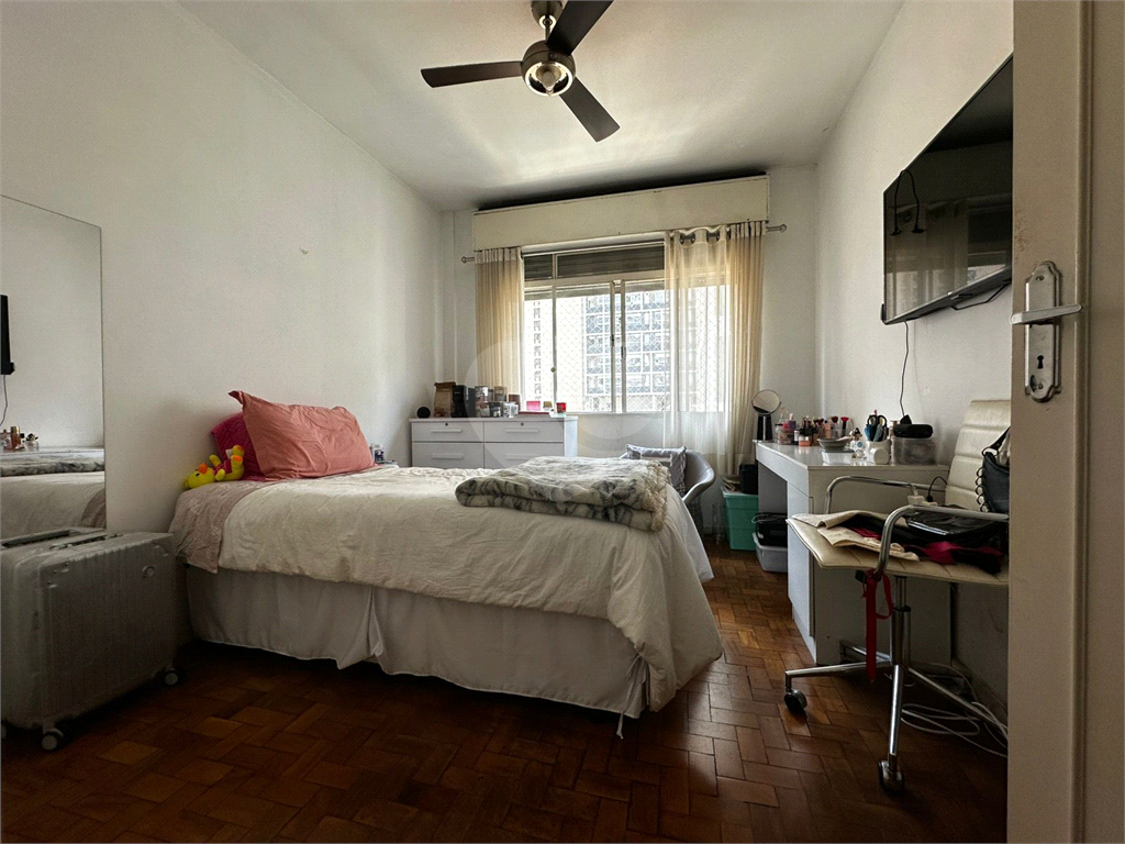 Apartamento com 3 quartos e 2 banheiros na Pamplona