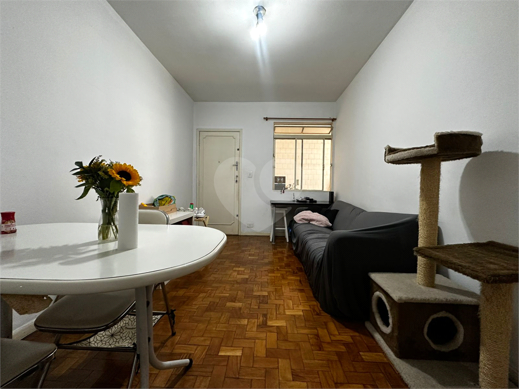 Apartamento com 3 quartos e 2 banheiros na Pamplona