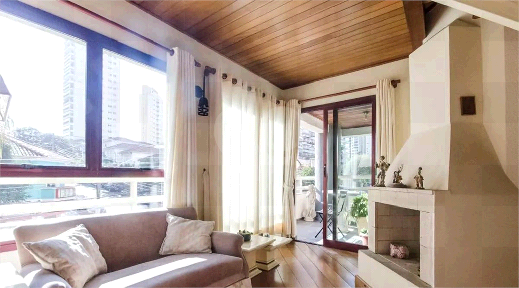 APARTAMENTO em SANTANA