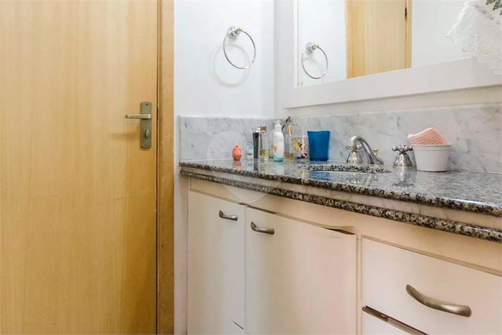 APARTAMENTO em SANTANA