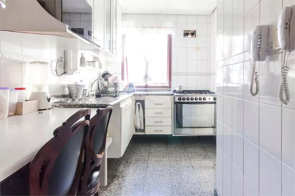 APARTAMENTO em SANTANA