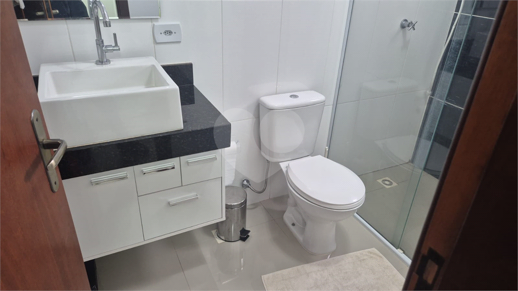 Lindo Sobrado em Condominio Residencial