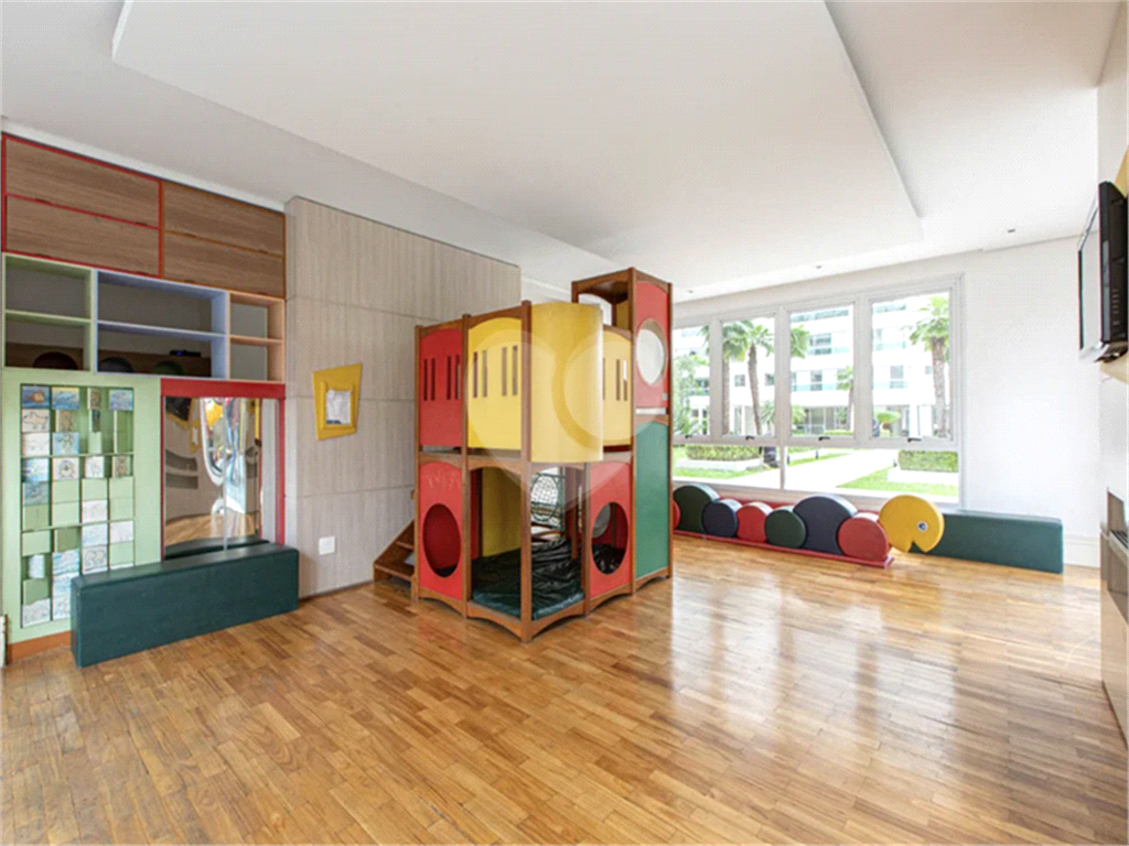 APTO 3 SUITES + 6 VAGAS