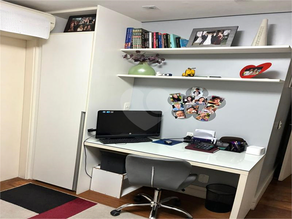 APTO 3 SUITES + 6 VAGAS