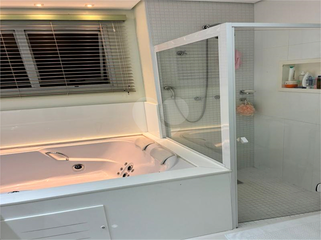 APTO 3 SUITES + 6 VAGAS