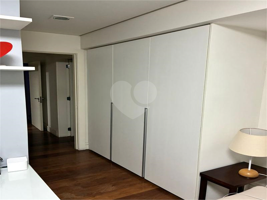 APTO 3 SUITES + 6 VAGAS