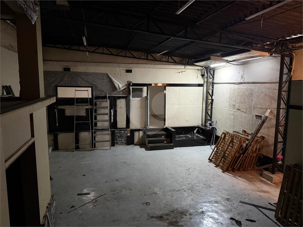 Galpão comercial Vila PRUDENTE 330MTS DOIS ANDARES
