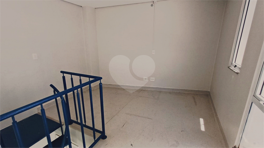 Locação - PRÉDIO COMERCIAL - 10 vagas - 600m² - 8 salas - Leôncio de Magalhães