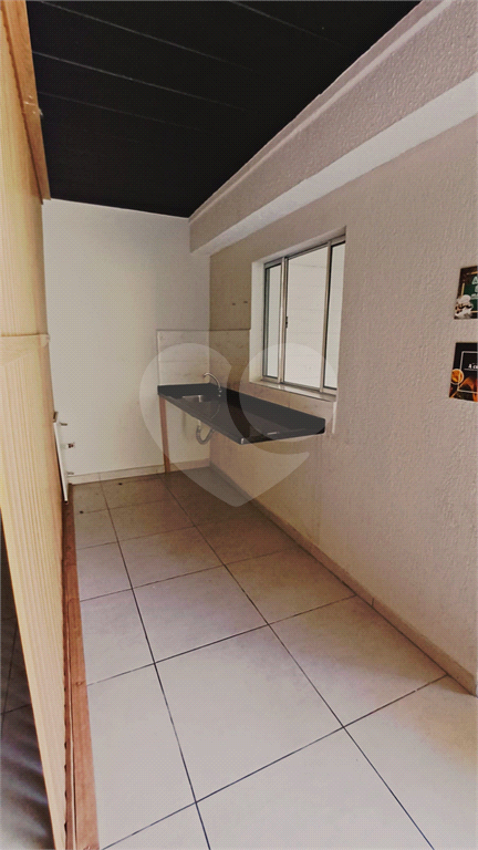 Locação - PRÉDIO COMERCIAL - 10 vagas - 600m² - 8 salas - Leôncio de Magalhães