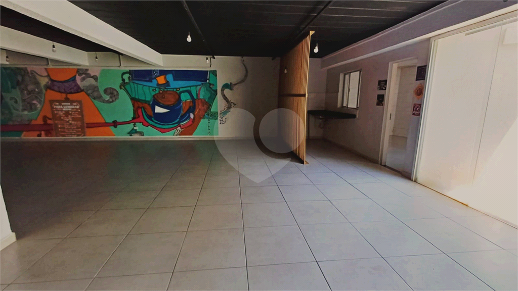 Locação - PRÉDIO COMERCIAL - 10 vagas - 600m² - 8 salas - Leôncio de Magalhães