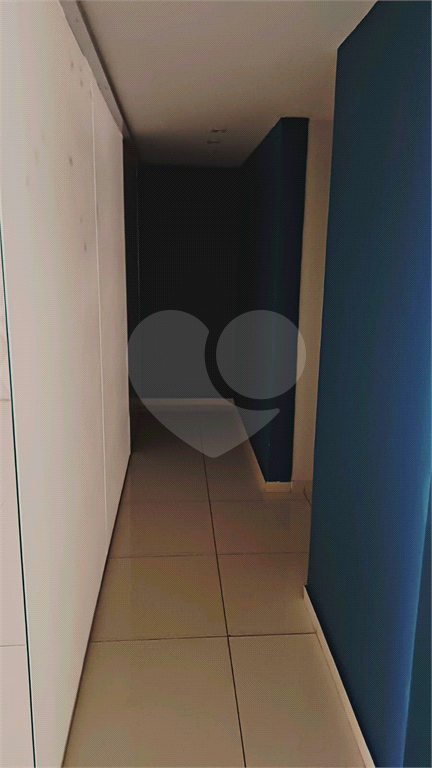 Locação - PRÉDIO COMERCIAL - 10 vagas - 600m² - 8 salas - Leôncio de Magalhães