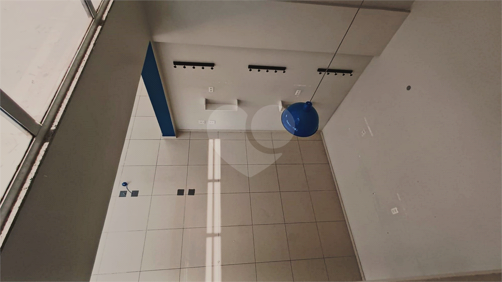 Locação - PRÉDIO COMERCIAL - 10 vagas - 600m² - 8 salas - Leôncio de Magalhães