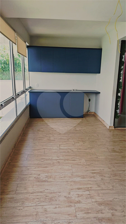 Locação - PRÉDIO COMERCIAL - 10 vagas - 600m² - 8 salas - Leôncio de Magalhães