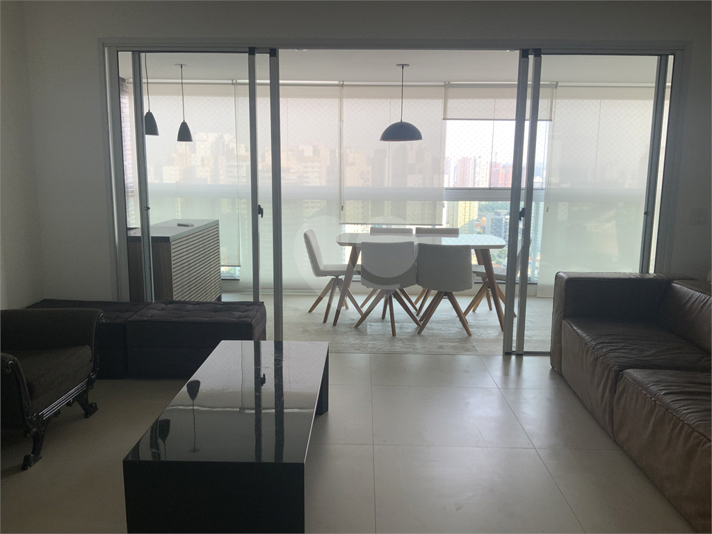 Apartamento para alugar no condomínio Vitá no Alto da lapa.