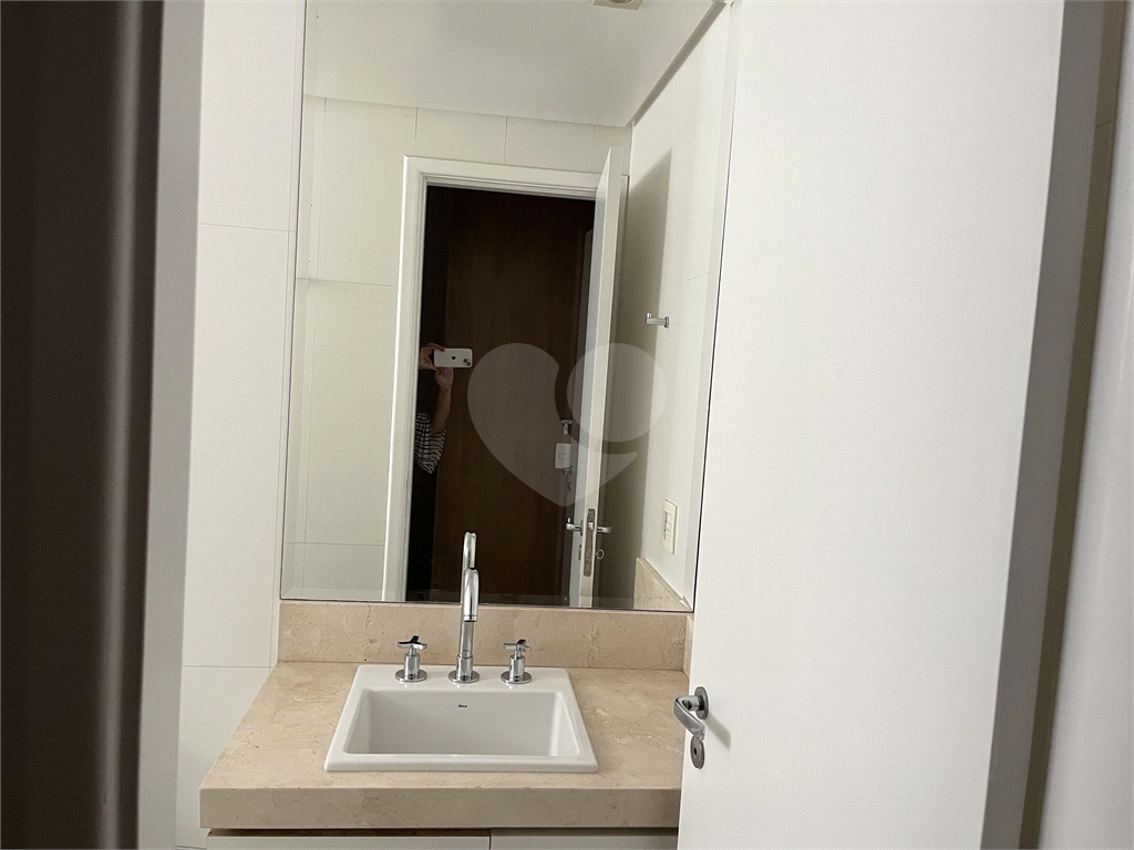 Apartamento para alugar no condomínio Vitá no Alto da lapa.