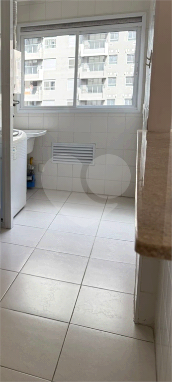 APARTAMENTO em ALPHAVILLE CENTRO INDUSTRIAL E EMPRESARIAL/ALPHAVI