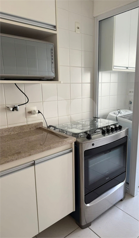 APARTAMENTO em ALPHAVILLE CENTRO INDUSTRIAL E EMPRESARIAL/ALPHAVI