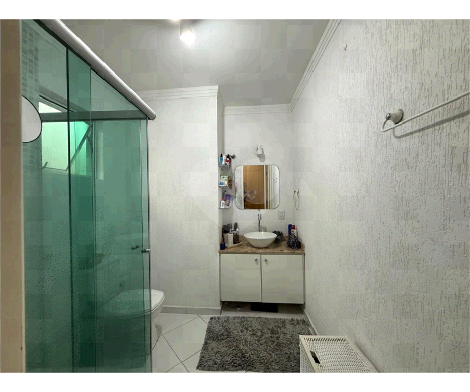 Sobrado com 3 dormitórios e suíte com closet a Venda 