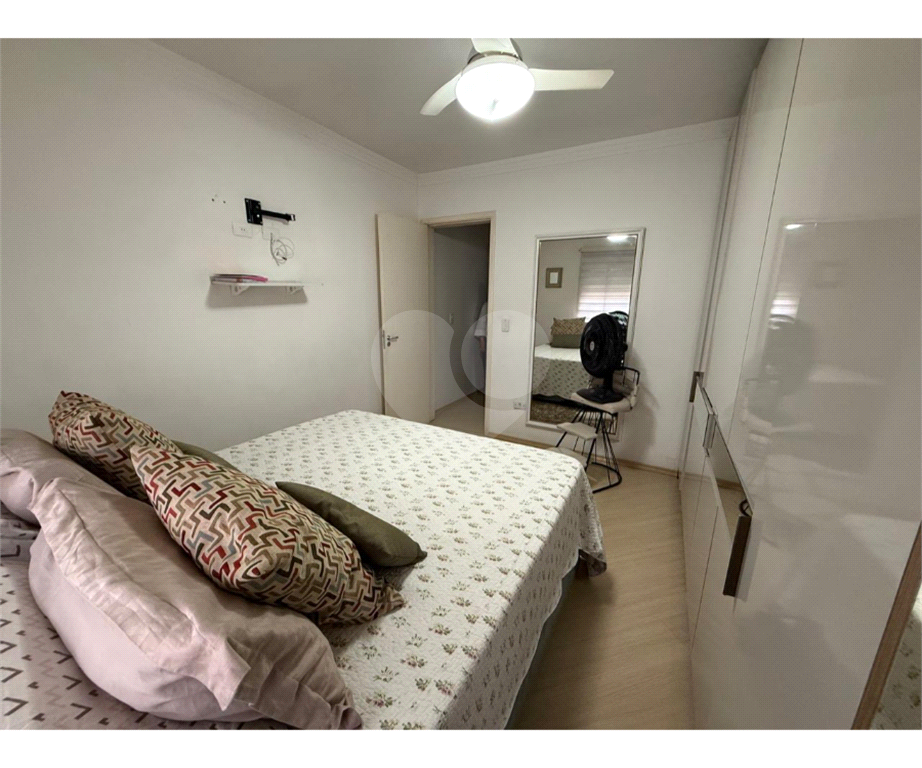 Sobrado com 3 dormitórios e suíte com closet a Venda 