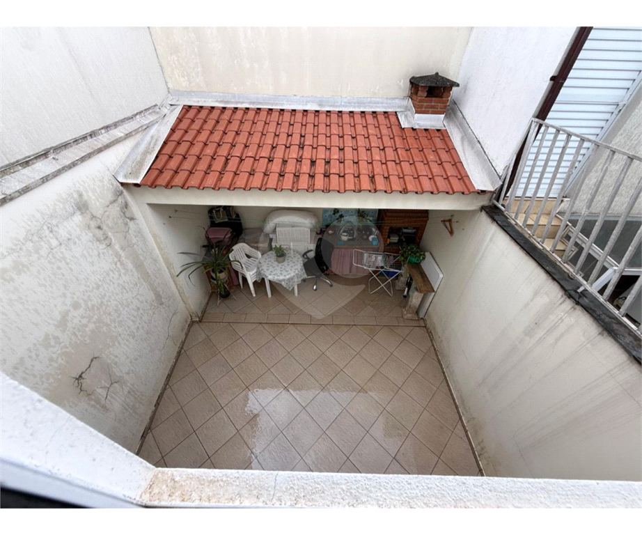 Sobrado com 3 dormitórios e suíte com closet a Venda 