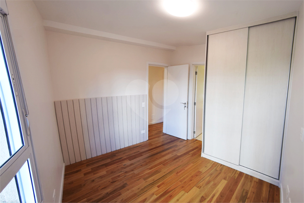 APARTAMENTO em VILA ROMANA