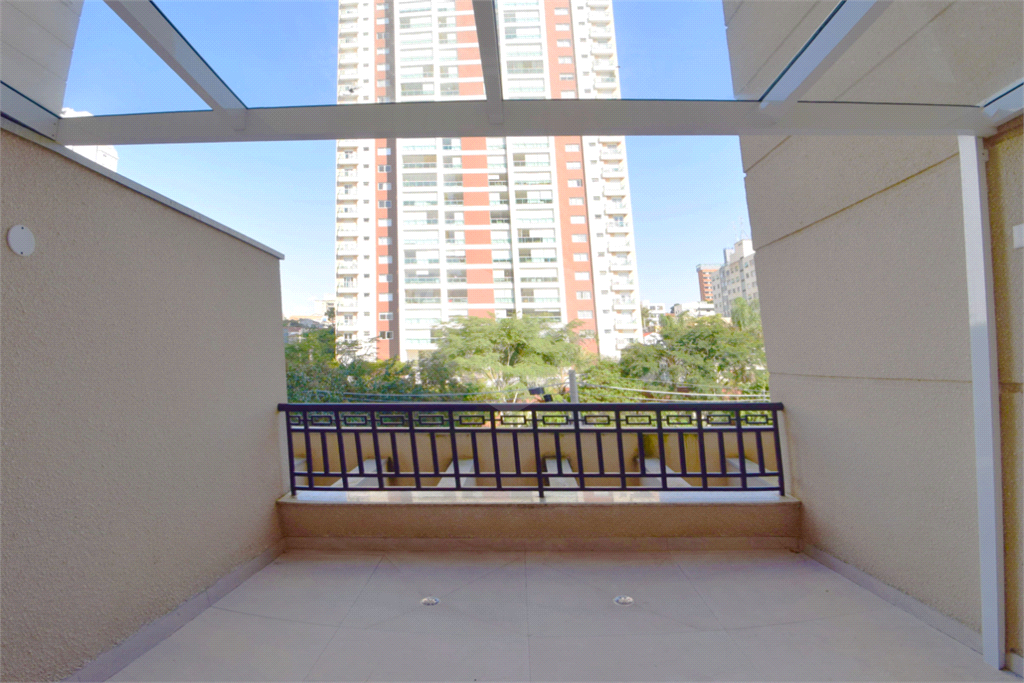 APARTAMENTO em VILA ROMANA