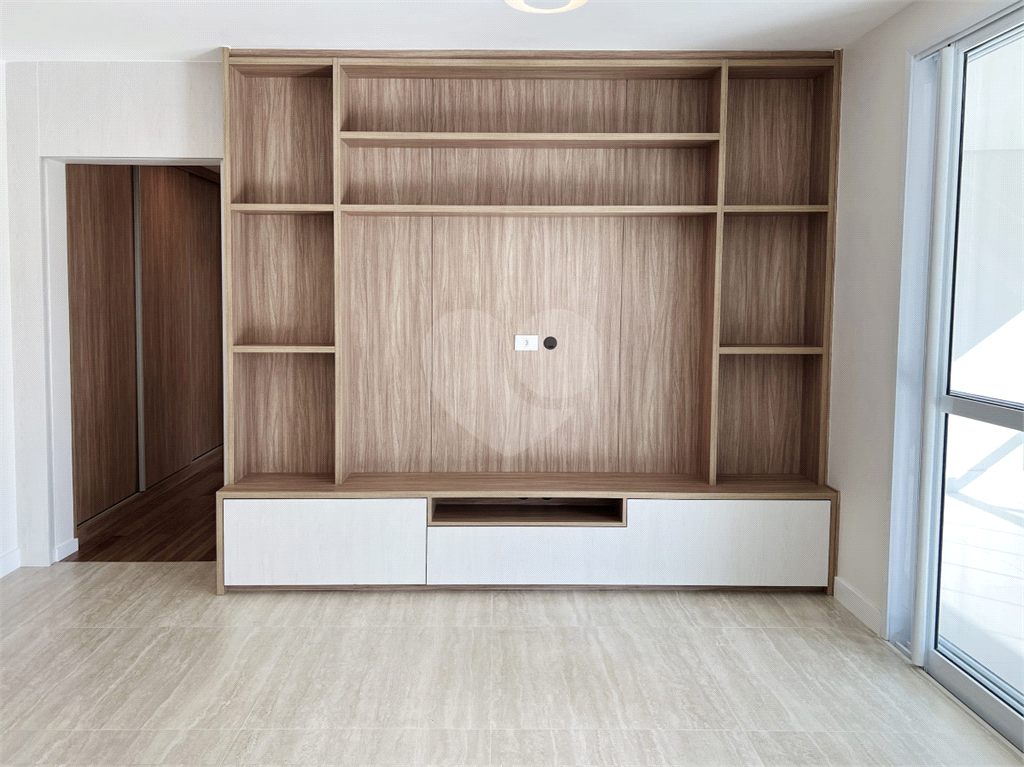 APARTAMENTO em VILA ROMANA