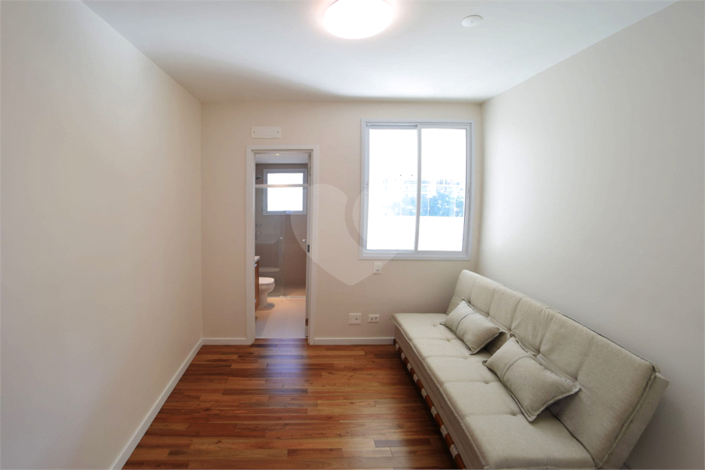 APARTAMENTO em VILA ROMANA