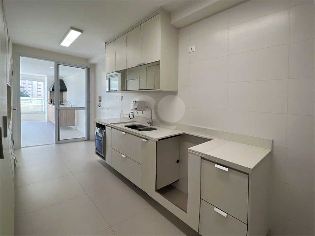 APARTAMENTO em VILA ROMANA