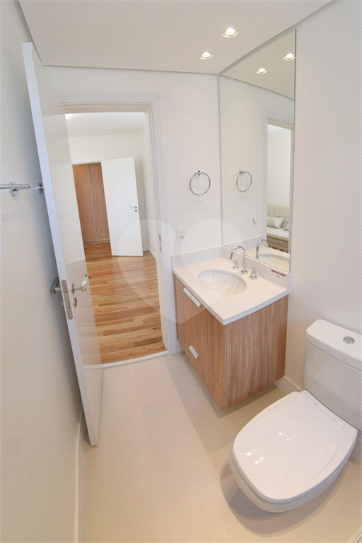 APARTAMENTO em VILA ROMANA