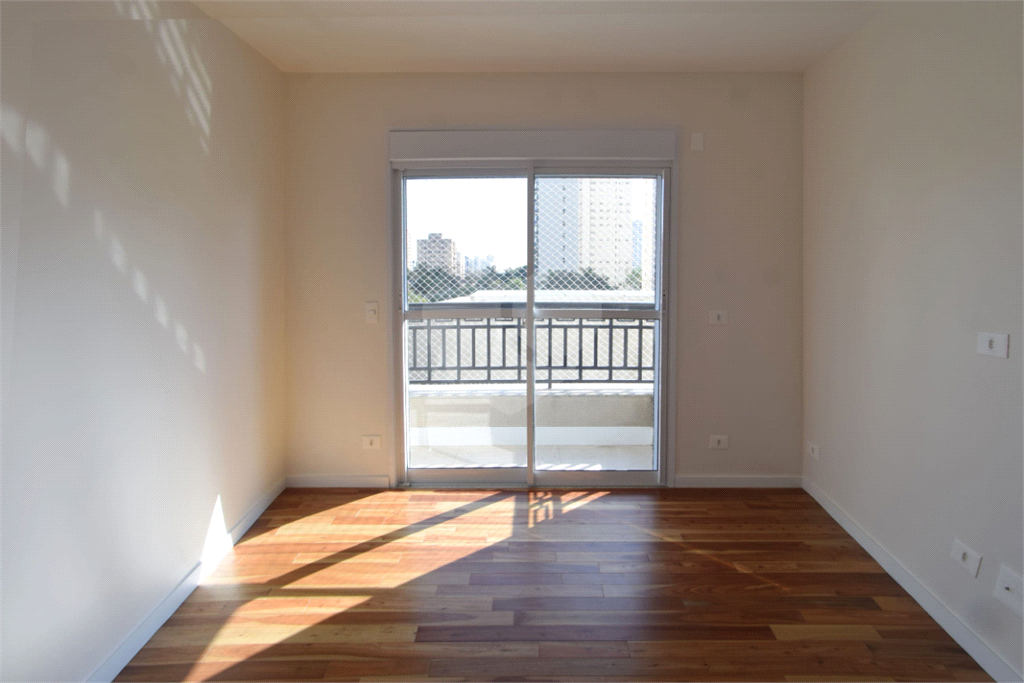 APARTAMENTO em VILA ROMANA