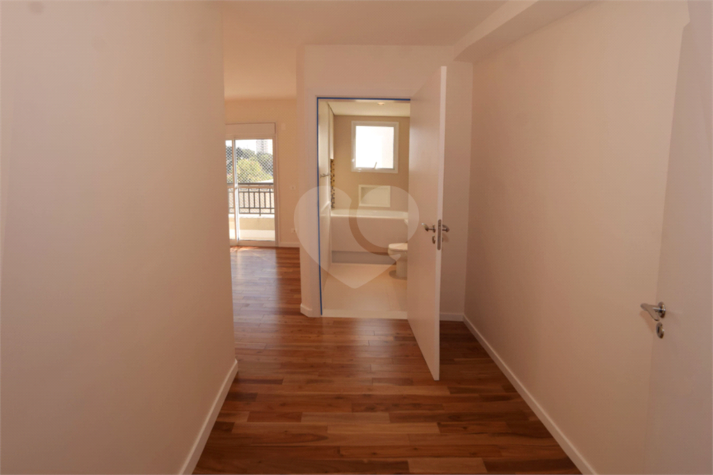 APARTAMENTO em VILA ROMANA