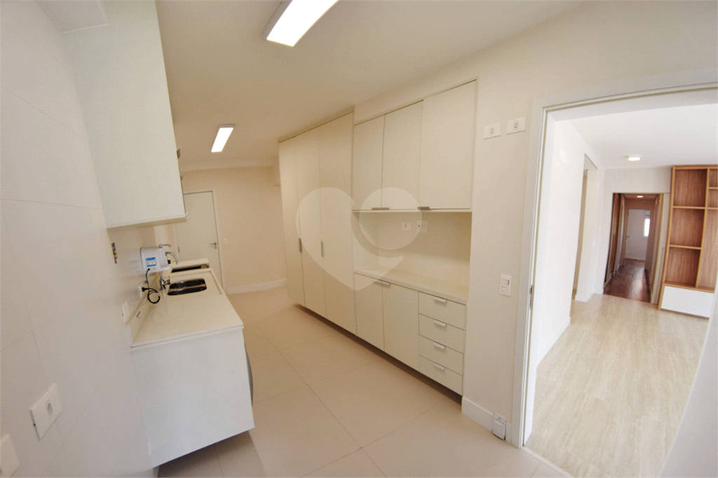 APARTAMENTO em VILA ROMANA