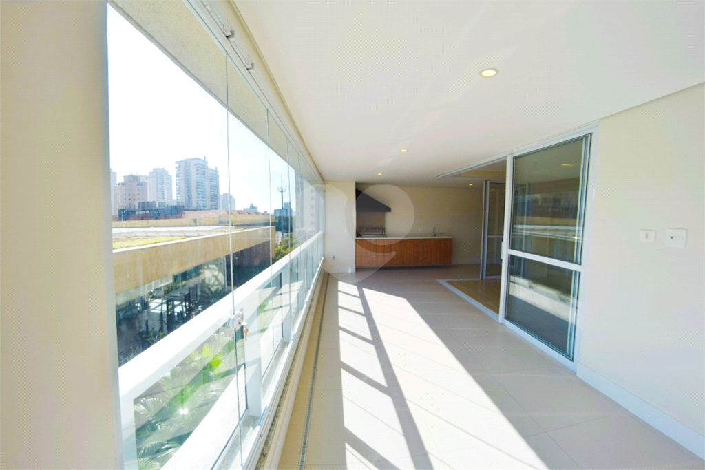 APARTAMENTO em VILA ROMANA