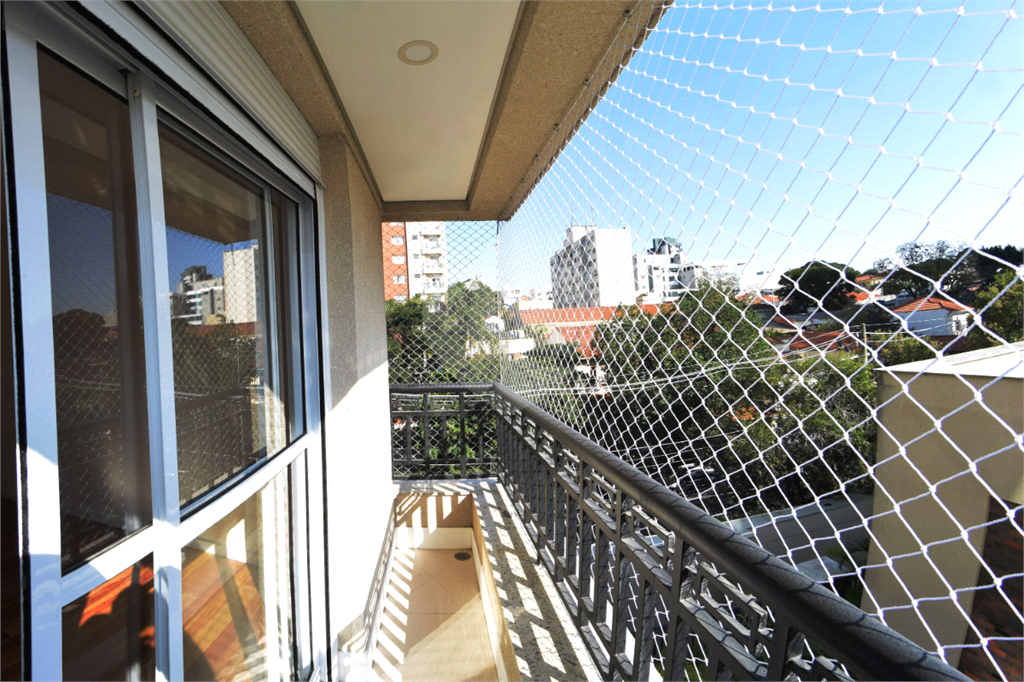 APARTAMENTO em VILA ROMANA