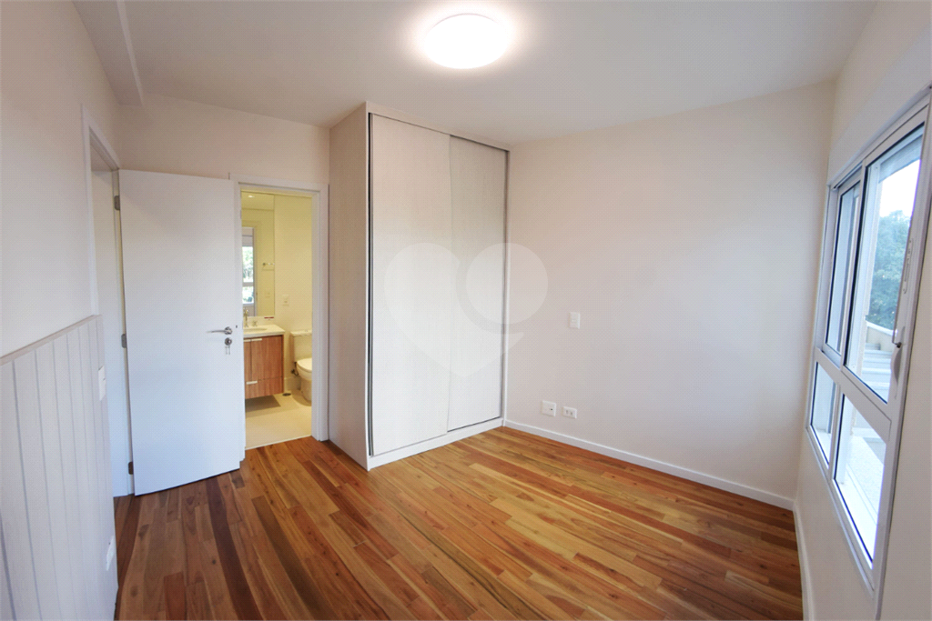 APARTAMENTO em VILA ROMANA