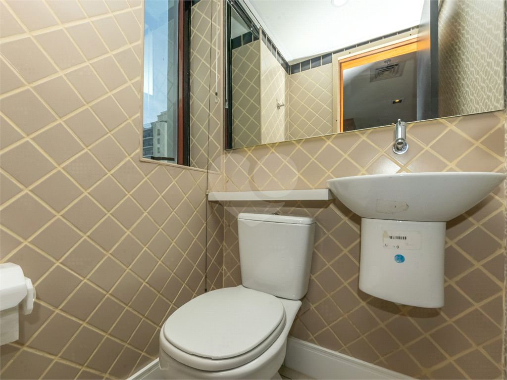 Conjunto comercial à venda no Jardim Paulista – 143 m², 6 salas e 4 vagas