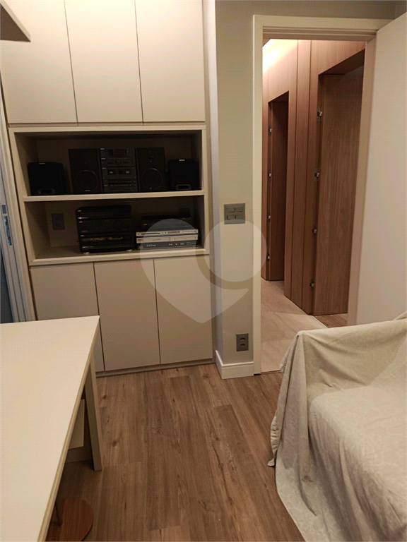 APARTAMENTO MOBILIADO NO BROOKLIN 