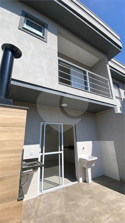 Sobrado Novo 3 dormitórios