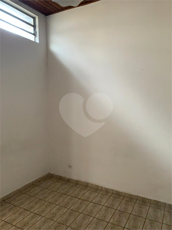 Imóvel de 375m² com casa principal grande de 3 quartos mais duas casas ao fundo Vila Yara OSASO