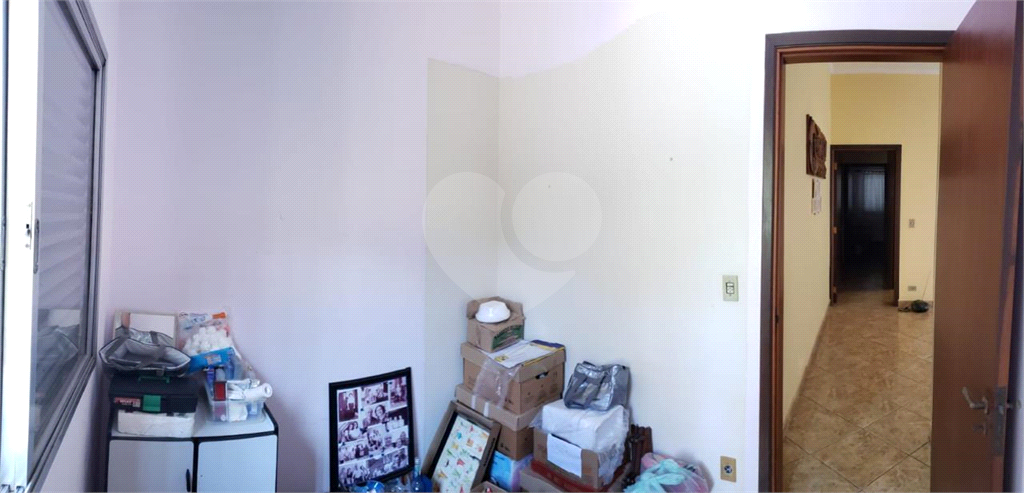 Imóvel de 375m² com casa principal grande de 3 quartos mais duas casas ao fundo Vila Yara OSASO