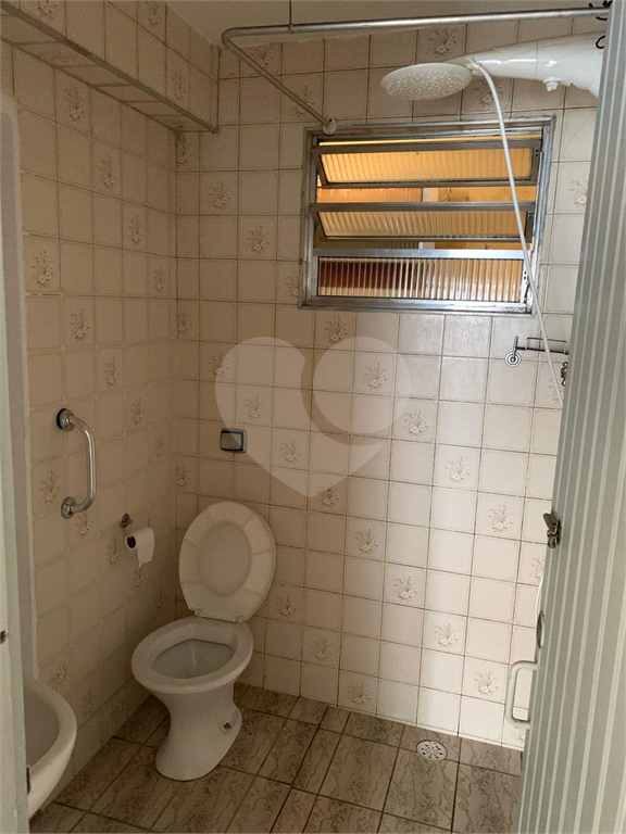 Imóvel de 375m² com casa principal grande de 3 quartos mais duas casas ao fundo Vila Yara OSASO