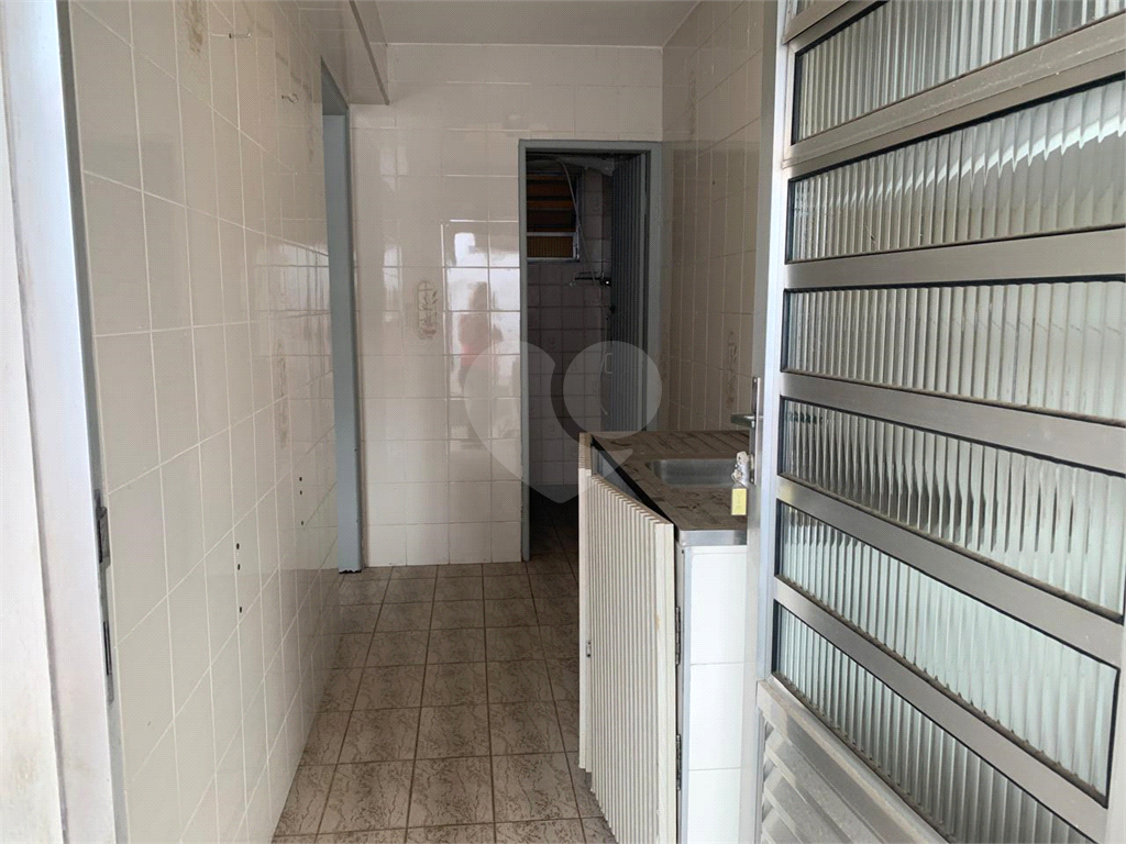 Imóvel de 375m² com casa principal grande de 3 quartos mais duas casas ao fundo Vila Yara OSASO