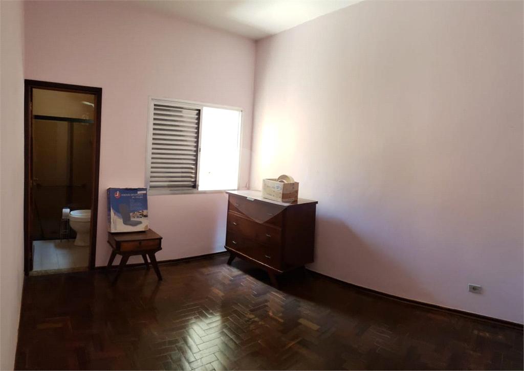 Imóvel de 375m² com casa principal grande de 3 quartos mais duas casas ao fundo Vila Yara OSASO