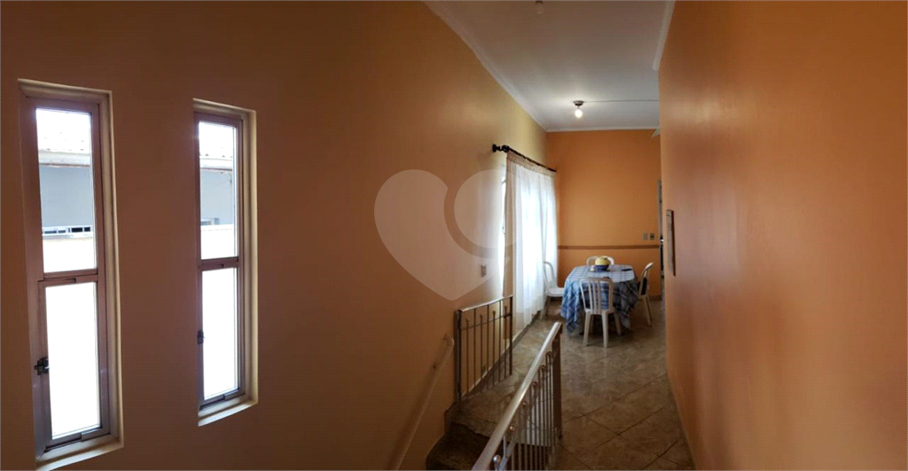 Imóvel de 375m² com casa principal grande de 3 quartos mais duas casas ao fundo Vila Yara OSASO