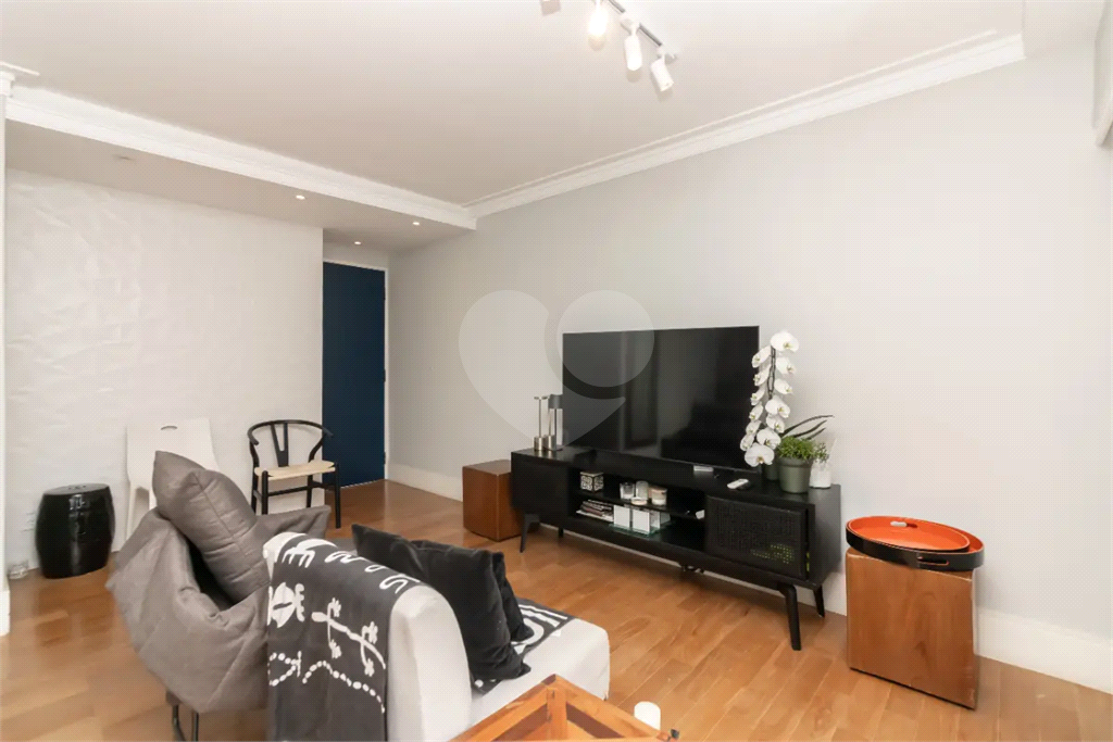 APARTAMENTO em VILA OLÍMPIA