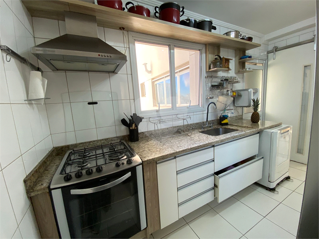 Apartamento com 3 quartos e varanda gourmet