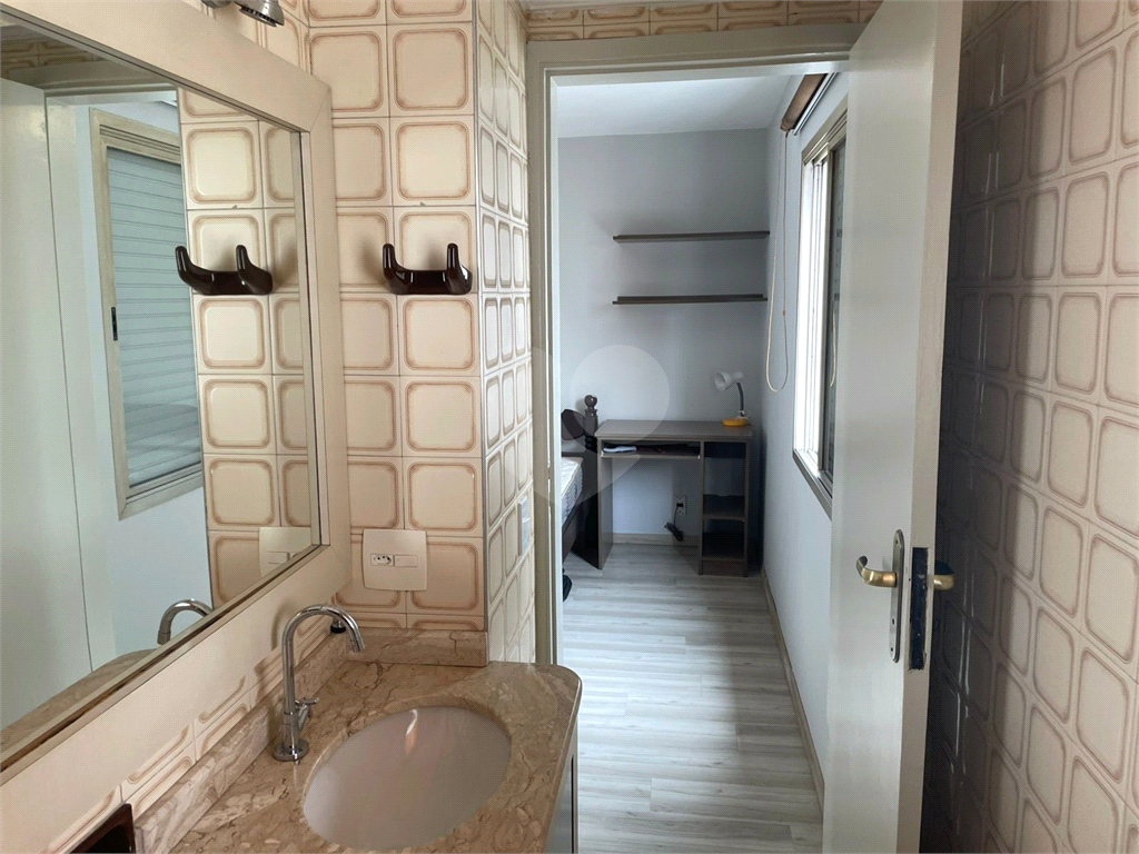 APARTAMENTO em SANTA CECÍLIA