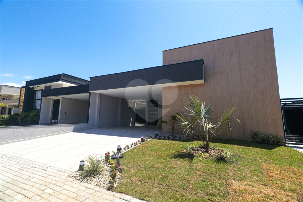 Condomínio para Venda - Jardim Márcia