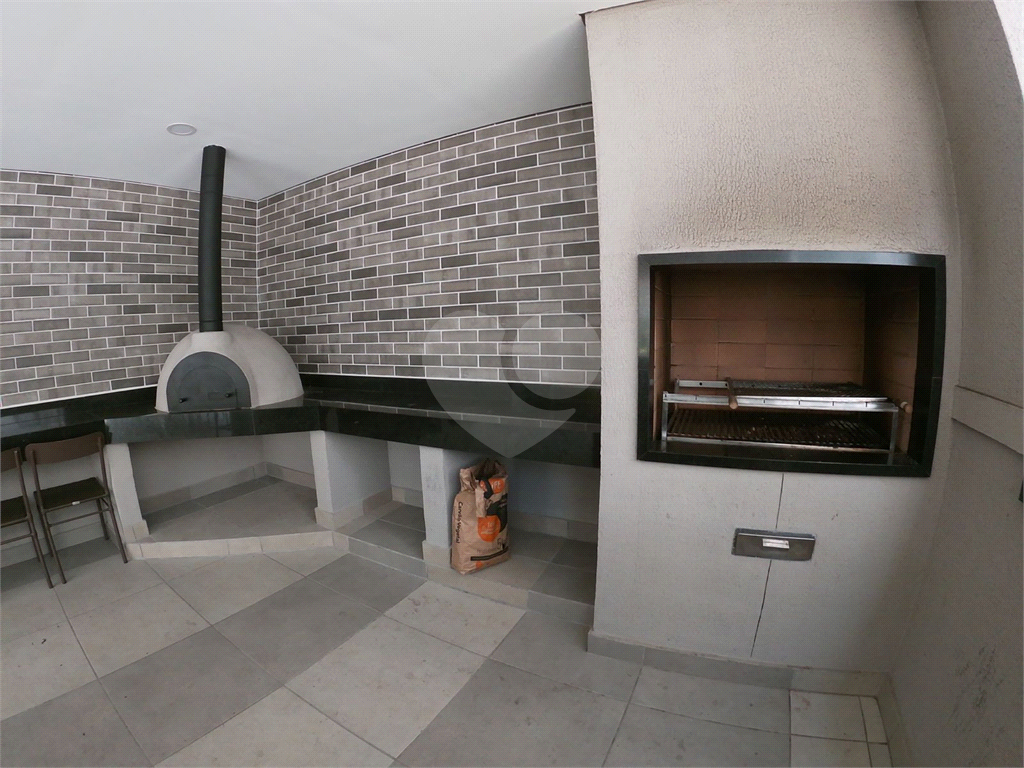 Aconchegante studio de 32m2 para alugar com 1 quarto, 1 banheiro e 1 vaga de garagem.